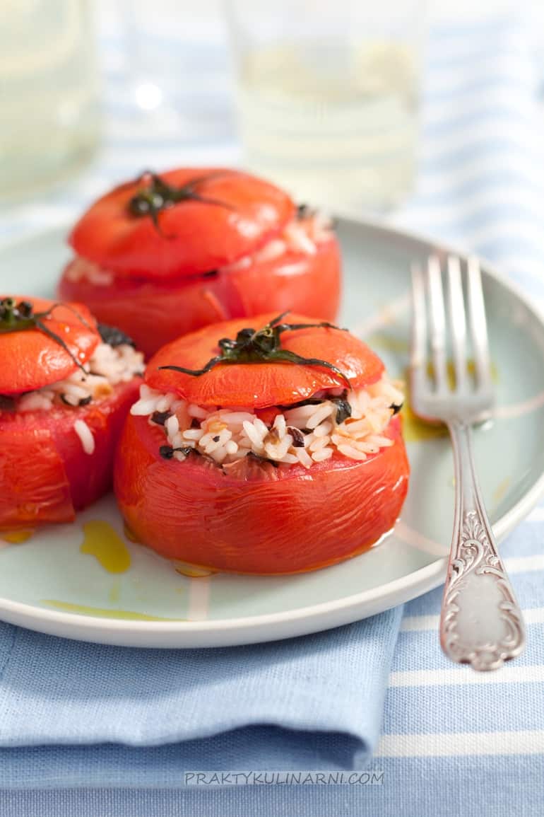Pomidory faszerowane ryżem pomidory greckie