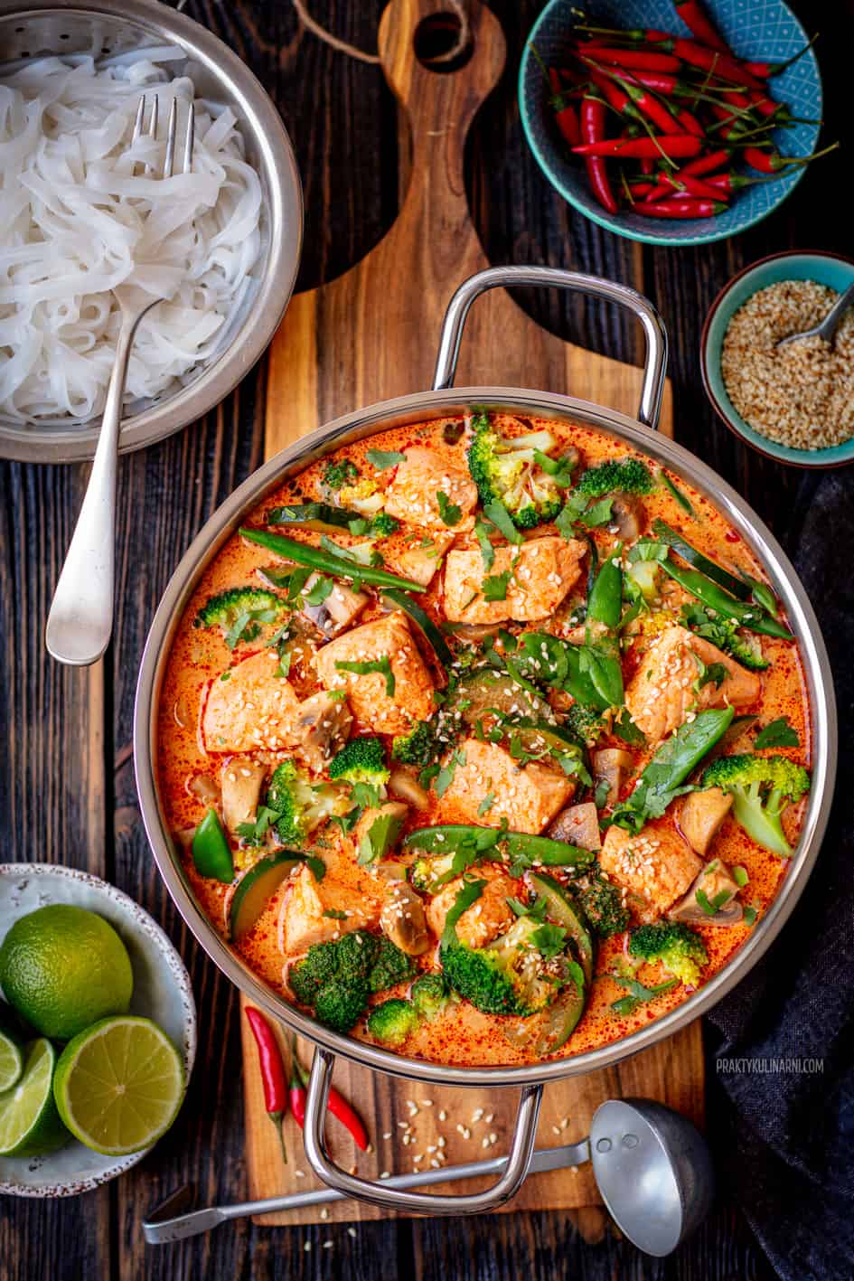 Curry z rybą, tajska zupa z łososiem curry tajskie losos